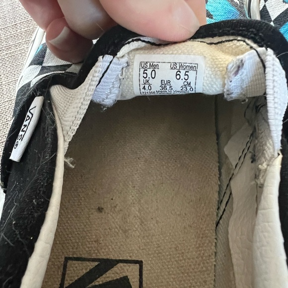 Vans size 6.5 with Blue Butterfly - Picture 8 of 9